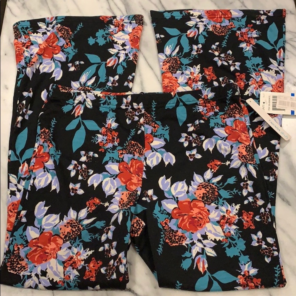NWT Takara Girls Florals Flare Bottom Leggings Lg